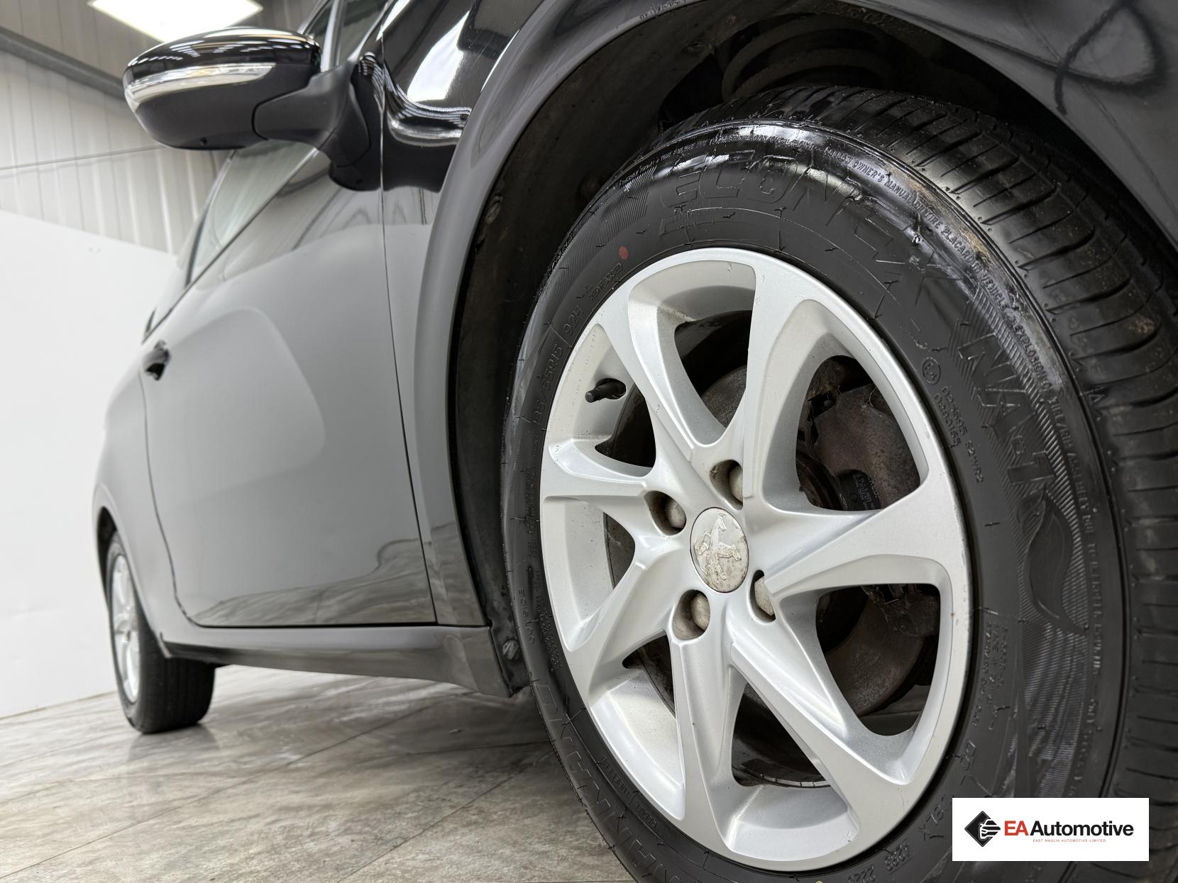 Peugeot 208 1.4 VTi Active Hatchback 3dr Petrol Manual Euro 5 (95 ps)