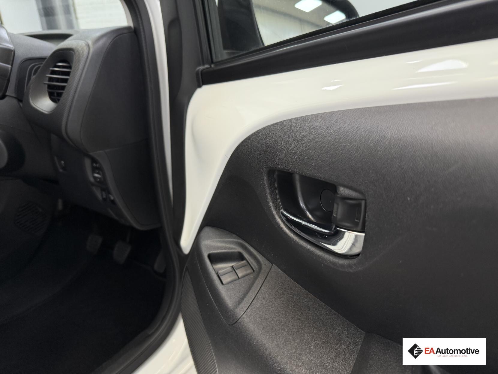 Citroen C1 1.0 VTi Flair Hatchback 5dr Petrol Manual Euro 6 (s/s) (72 ps)