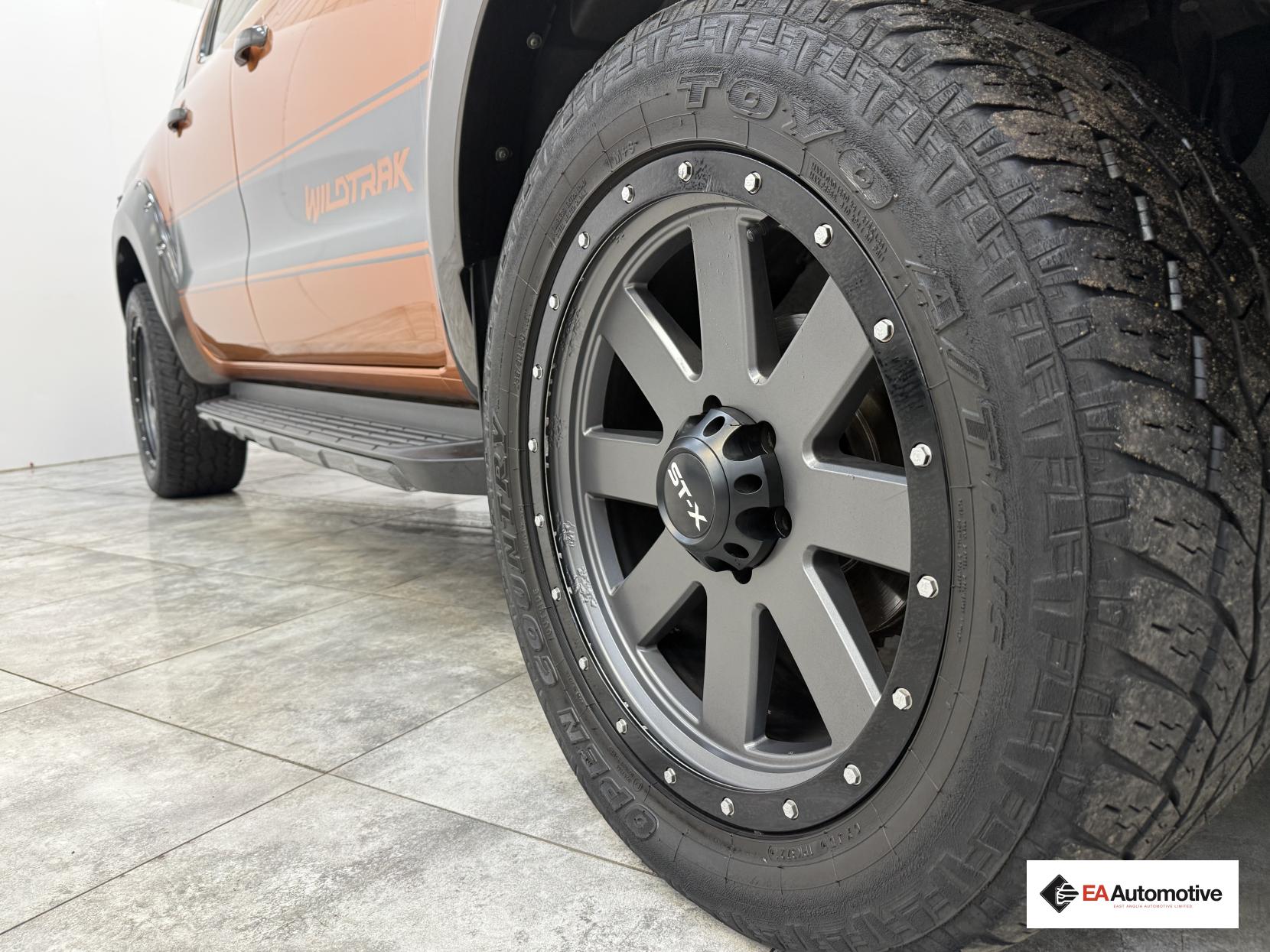 Ford Ranger 3.2 TDCi Wildtrak Pickup Double Cab 4dr Diesel Auto 4WD Euro 5 (200 ps)