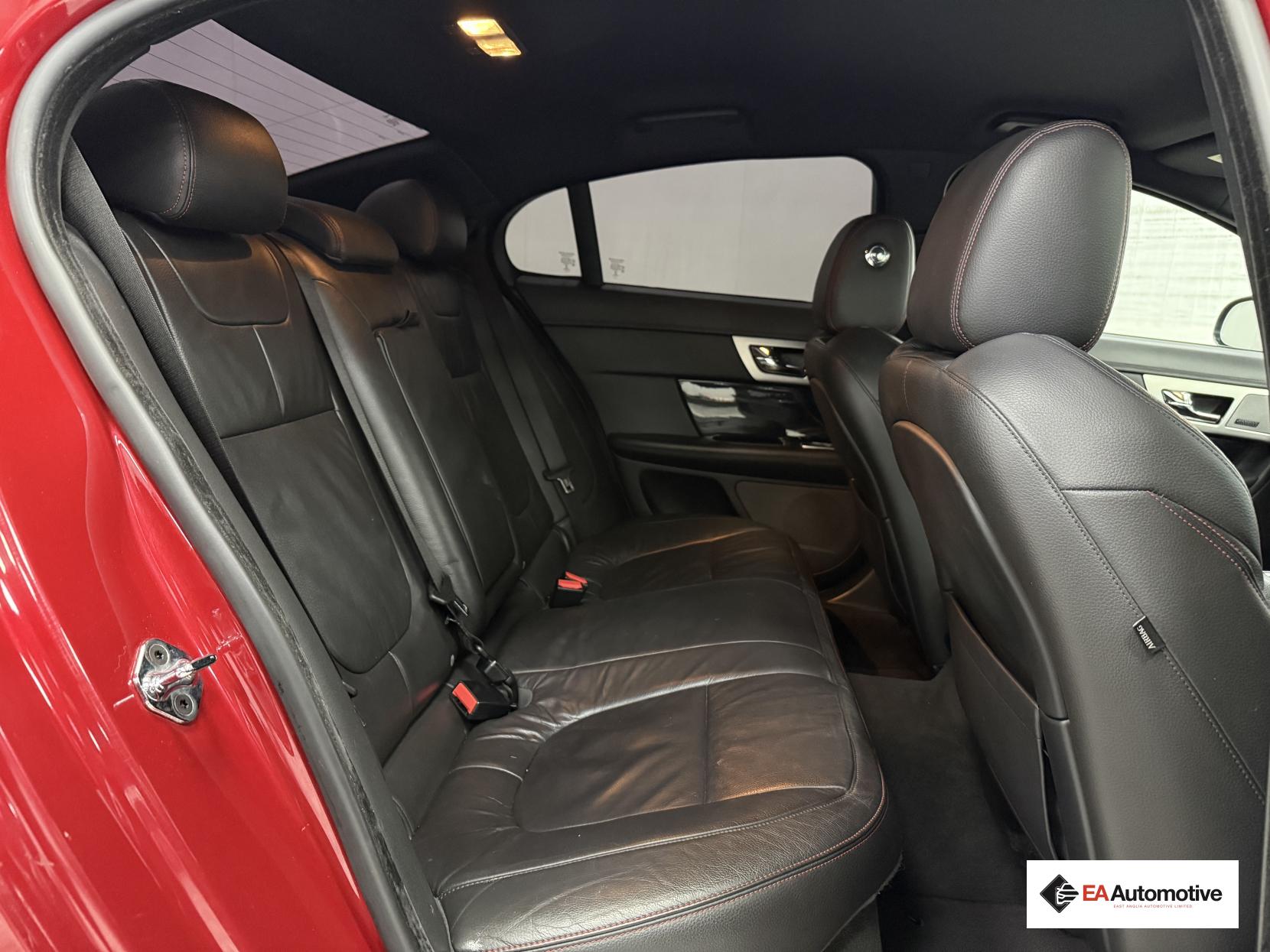 Jaguar XF 2.2d R-Sport Black Saloon 4dr Diesel Auto Euro 5 (s/s) (200 ps)