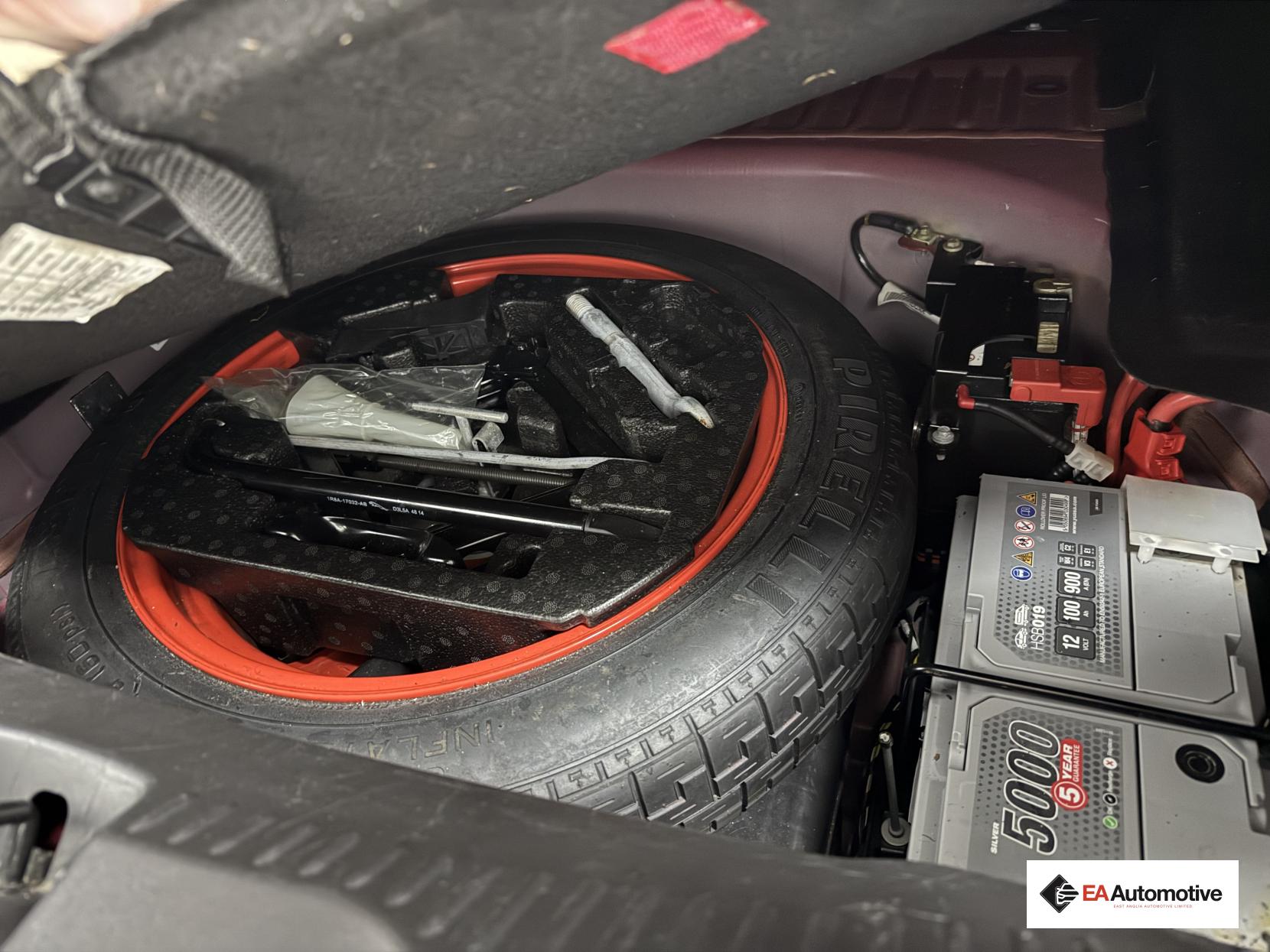 Jaguar XF 2.2d R-Sport Black Saloon 4dr Diesel Auto Euro 5 (s/s) (200 ps)