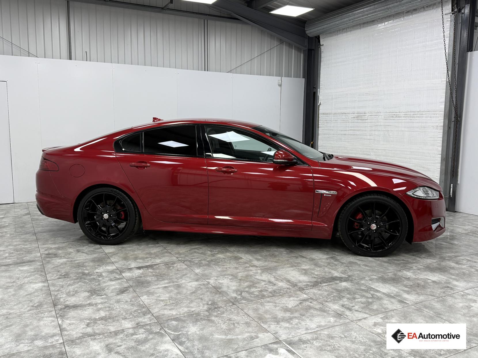 Jaguar XF 2.2d R-Sport Black Saloon 4dr Diesel Auto Euro 5 (s/s) (200 ps)