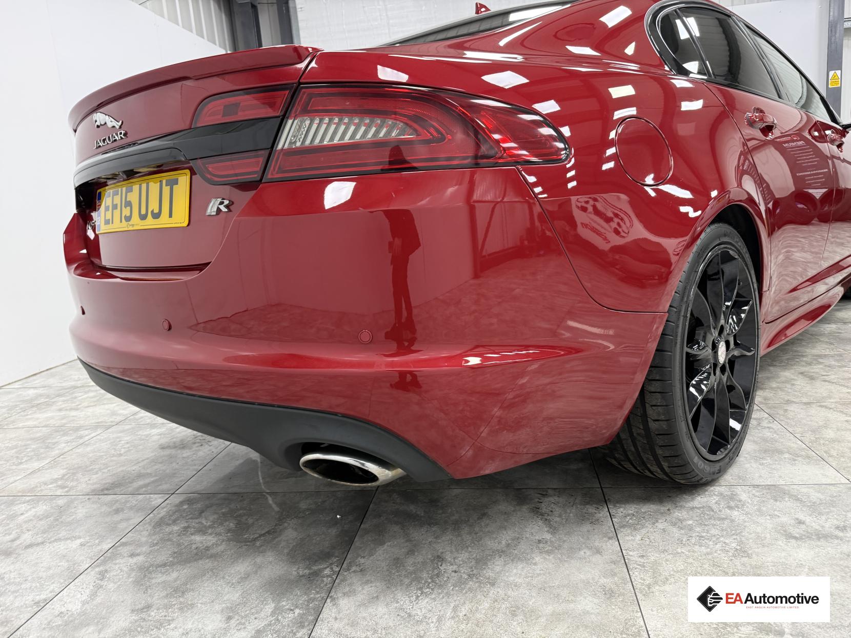 Jaguar XF 2.2d R-Sport Black Saloon 4dr Diesel Auto Euro 5 (s/s) (200 ps)