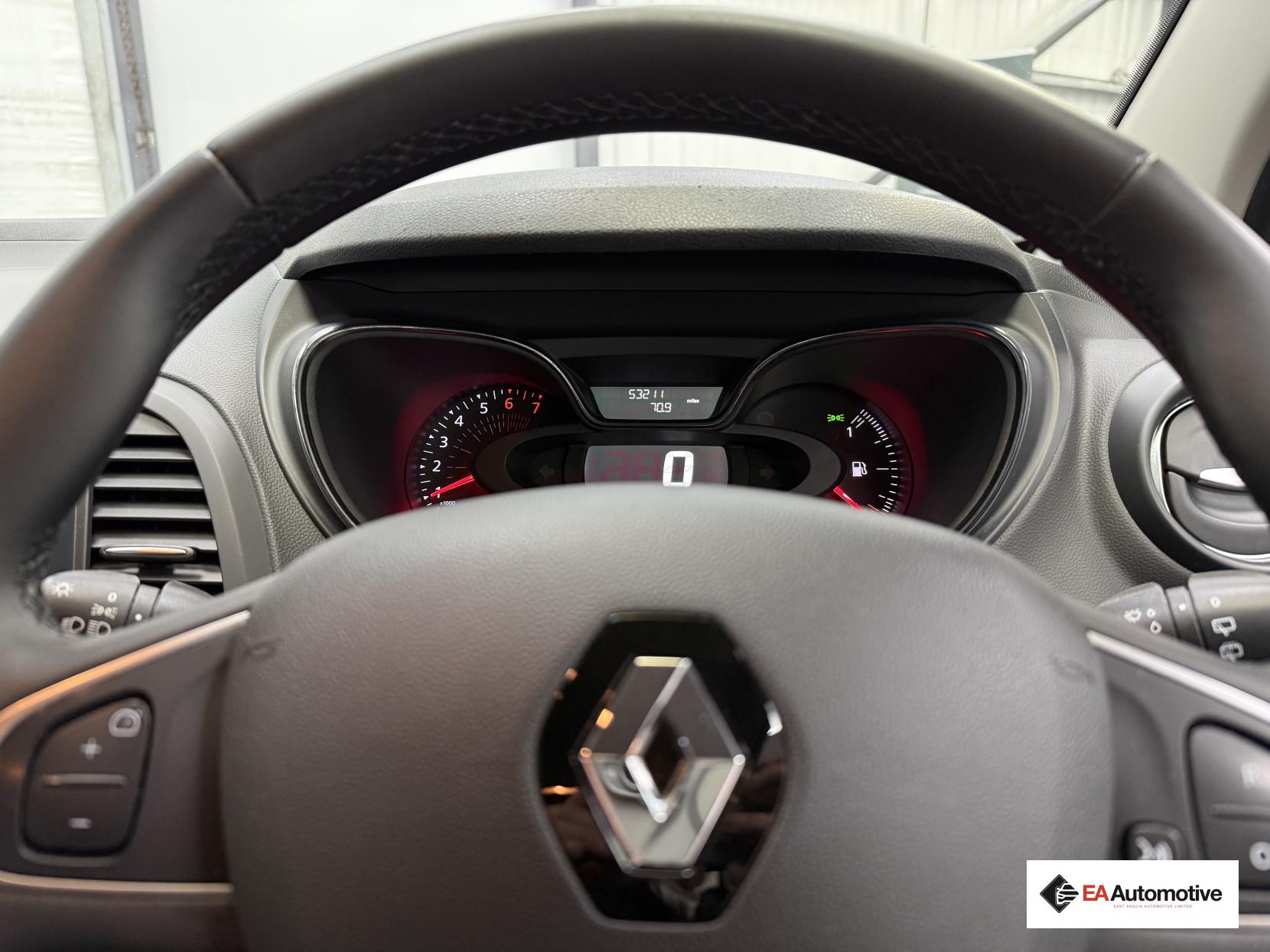 Renault Captur 0.9 TCe ENERGY Iconic SUV 5dr Petrol Manual Euro 6 (s/s) (90 ps)