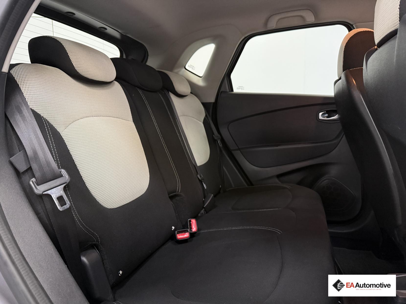 Renault Captur 0.9 TCe ENERGY Iconic SUV 5dr Petrol Manual Euro 6 (s/s) (90 ps)