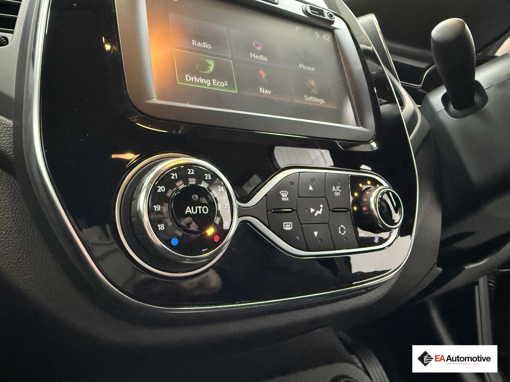 Renault Captur 0.9 TCe ENERGY Iconic SUV 5dr Petrol Manual Euro 6 (s/s) (90 ps)