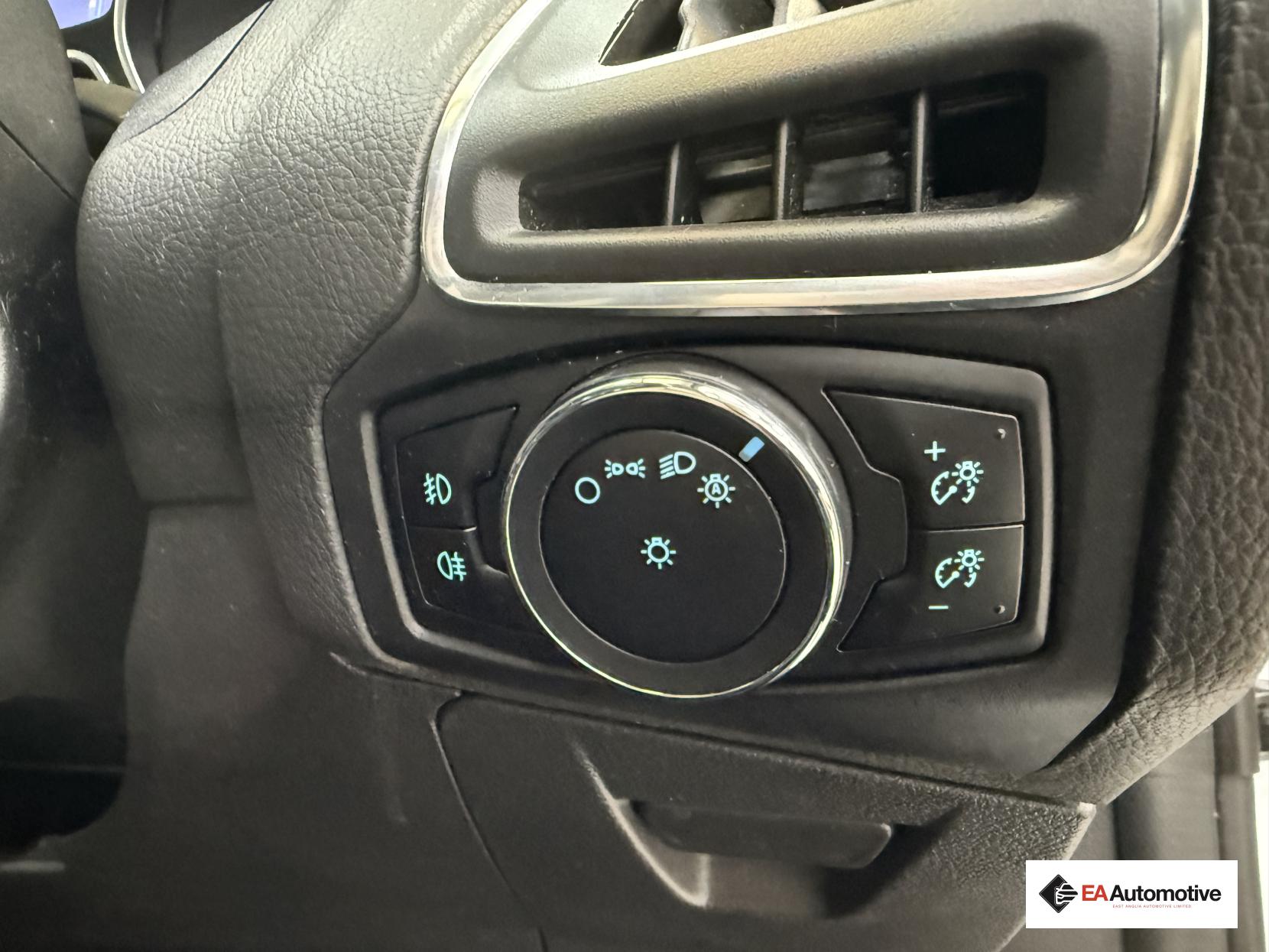 Ford Focus 1.0T EcoBoost Titanium X Hatchback 5dr Petrol Manual Euro 5 (s/s) (125 ps)