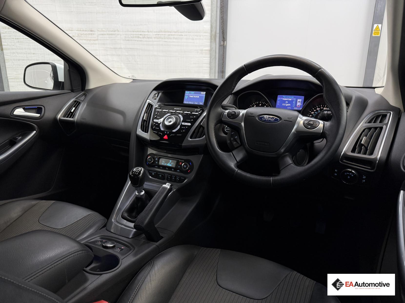 Ford Focus 1.0T EcoBoost Titanium X Hatchback 5dr Petrol Manual Euro 5 (s/s) (125 ps)