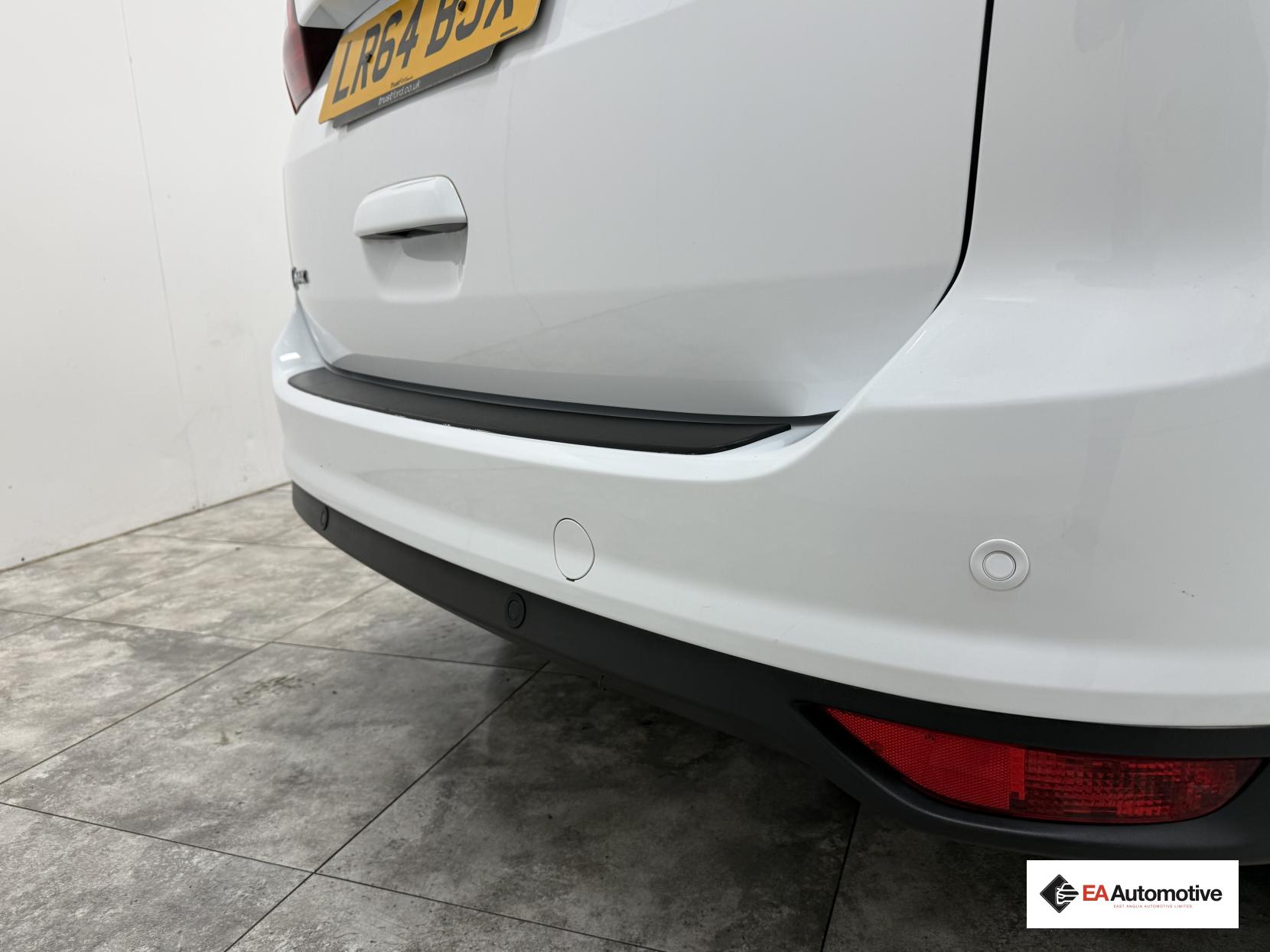 Ford Grand C-Max 2.0 TDCi Titanium MPV 5dr Diesel Powershift Euro 5 (140 ps)