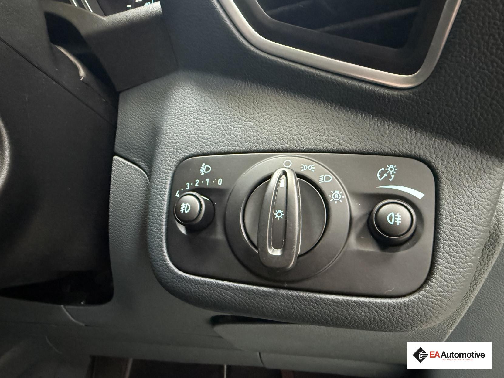 Ford Grand C-Max 2.0 TDCi Titanium MPV 5dr Diesel Powershift Euro 5 (140 ps)