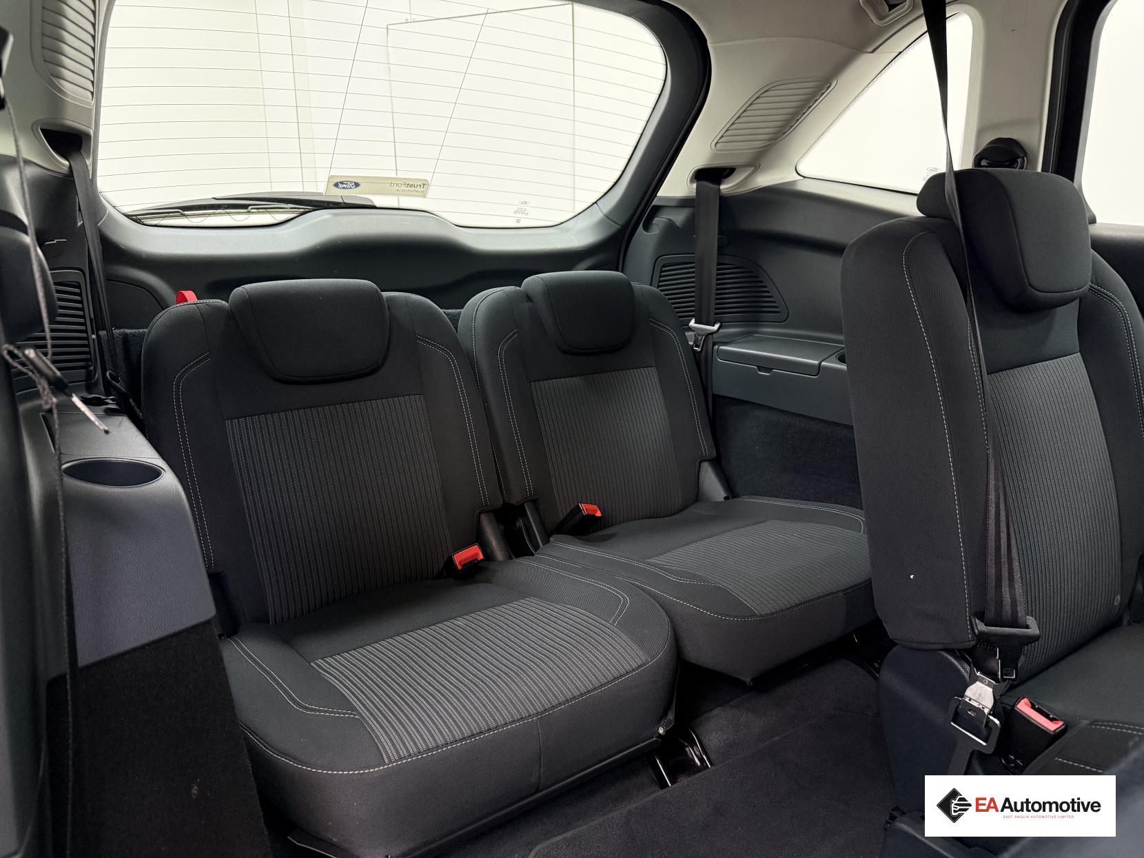 Ford Grand C-Max 2.0 TDCi Titanium MPV 5dr Diesel Powershift Euro 5 (140 ps)