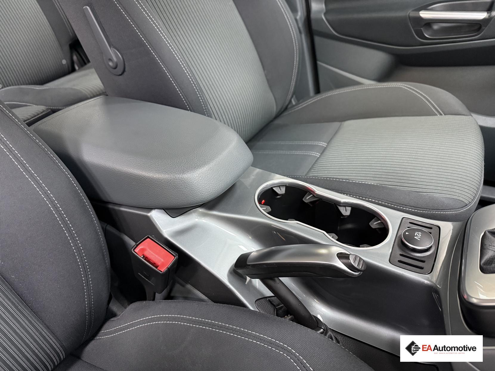 Ford Grand C-Max 2.0 TDCi Titanium MPV 5dr Diesel Powershift Euro 5 (140 ps)