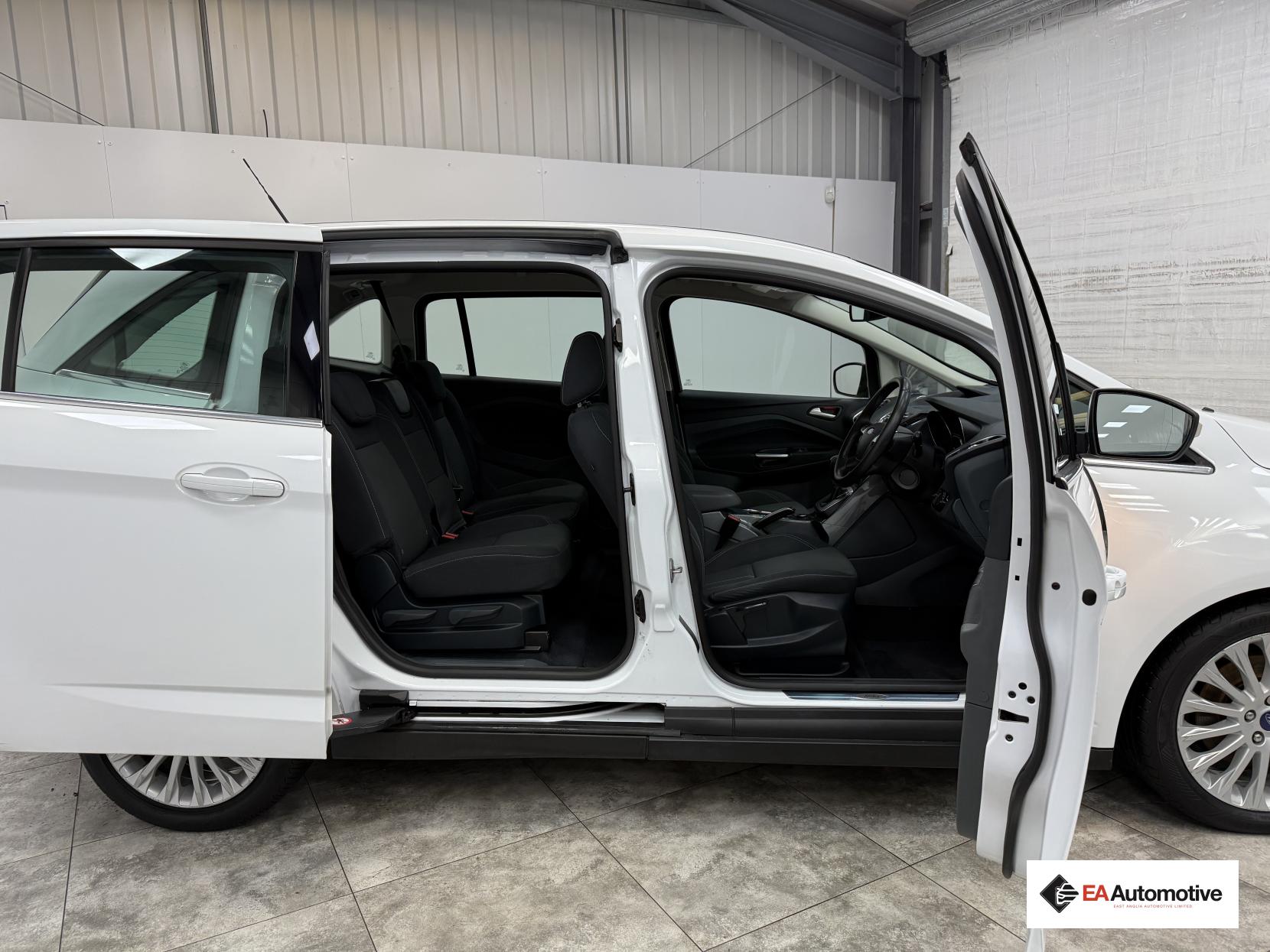 Ford Grand C-Max 2.0 TDCi Titanium MPV 5dr Diesel Powershift Euro 5 (140 ps)