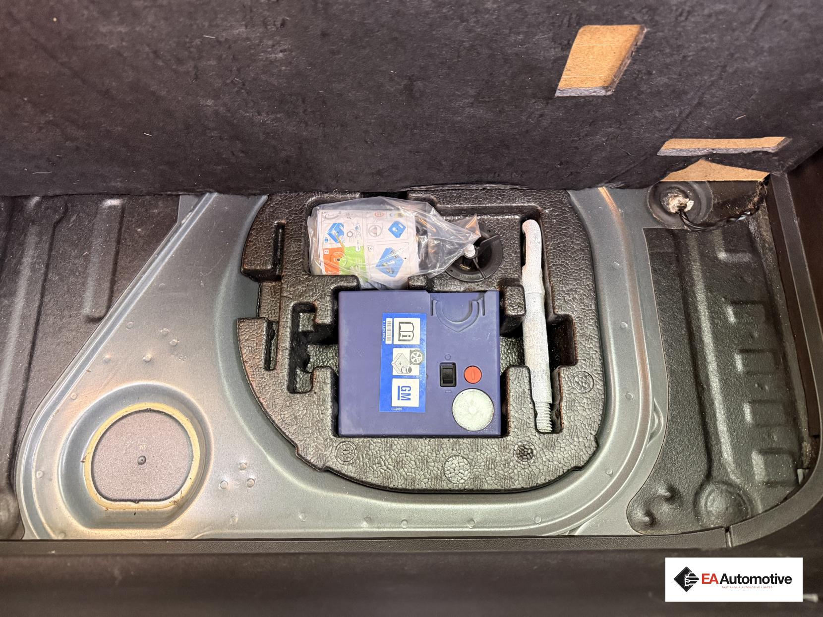 Vauxhall ADAM 1.0i Turbo ecoFLEX SLAM Hatchback 3dr Petrol Manual Euro 6 (s/s) (115 ps)