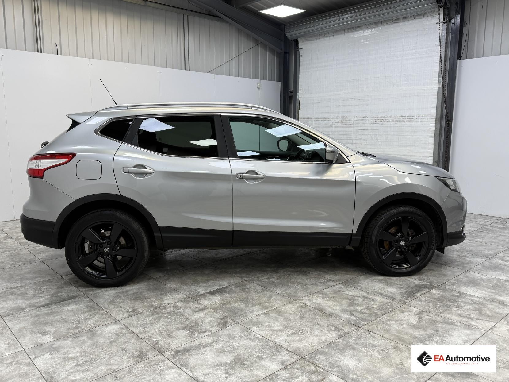 Nissan Qashqai 1.5 dCi N-Connecta SUV 5dr Diesel Manual 2WD Euro 6 (s/s) (110 ps)
