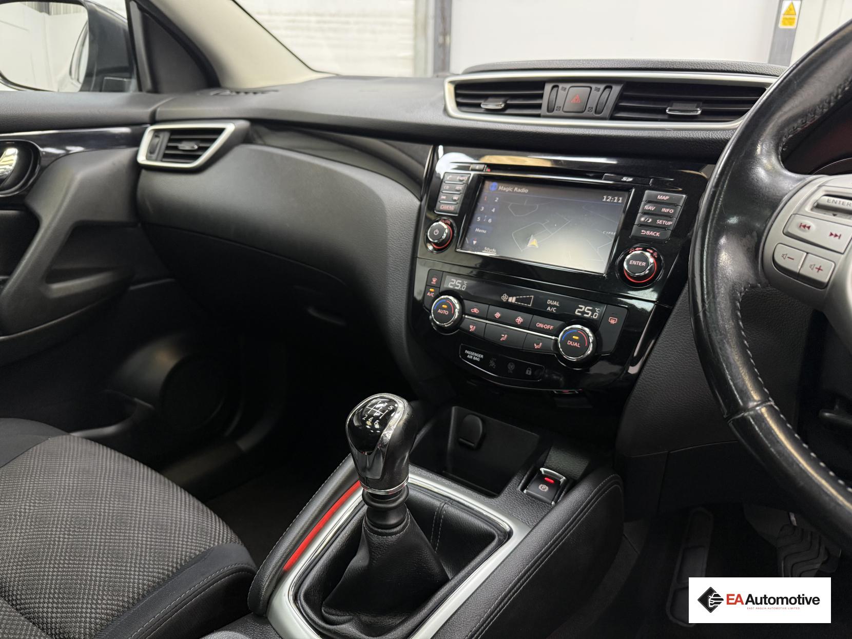 Nissan Qashqai 1.5 dCi N-Connecta SUV 5dr Diesel Manual 2WD Euro 6 (s/s) (110 ps)