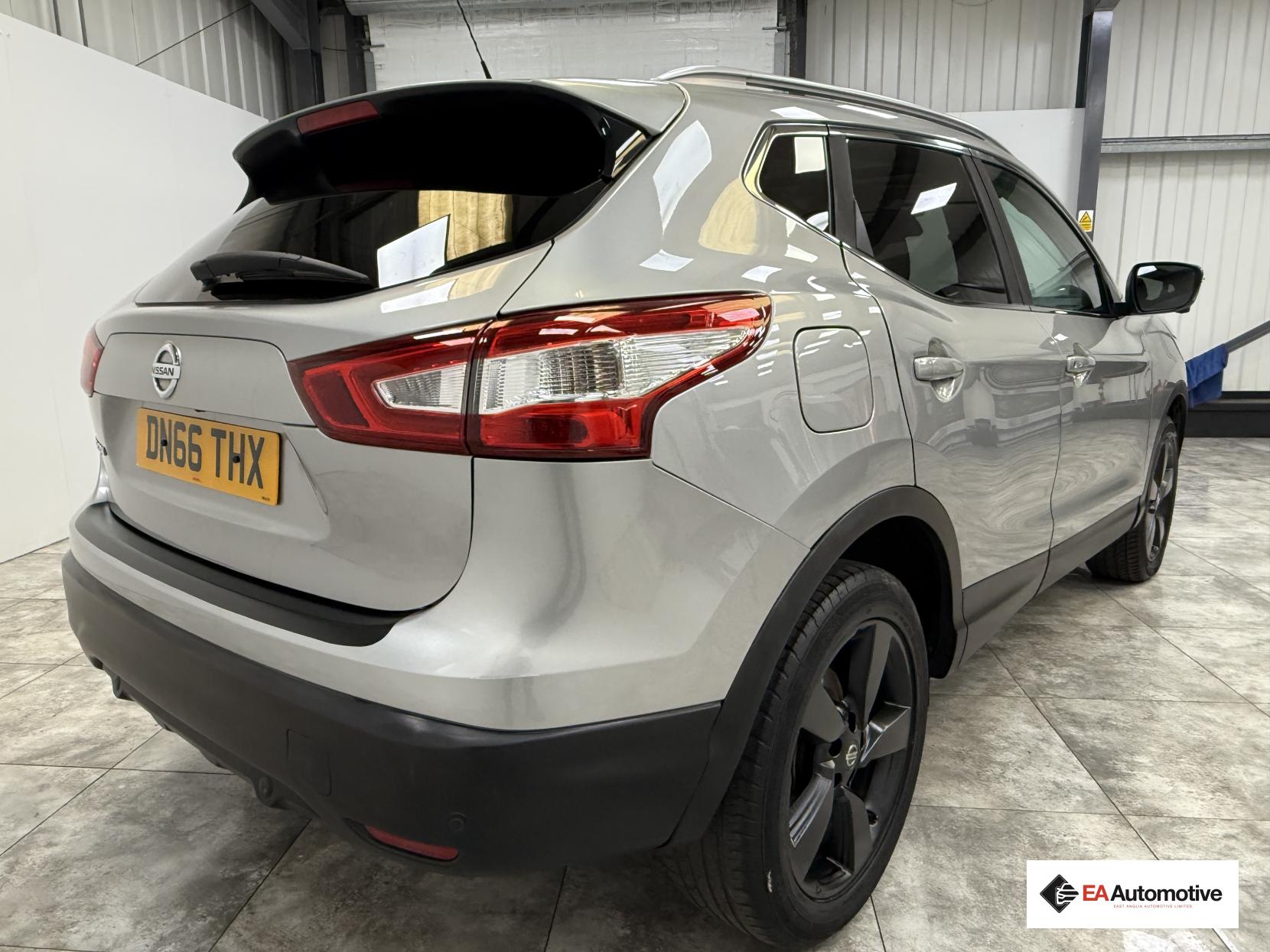 Nissan Qashqai 1.5 dCi N-Connecta SUV 5dr Diesel Manual 2WD Euro 6 (s/s) (110 ps)