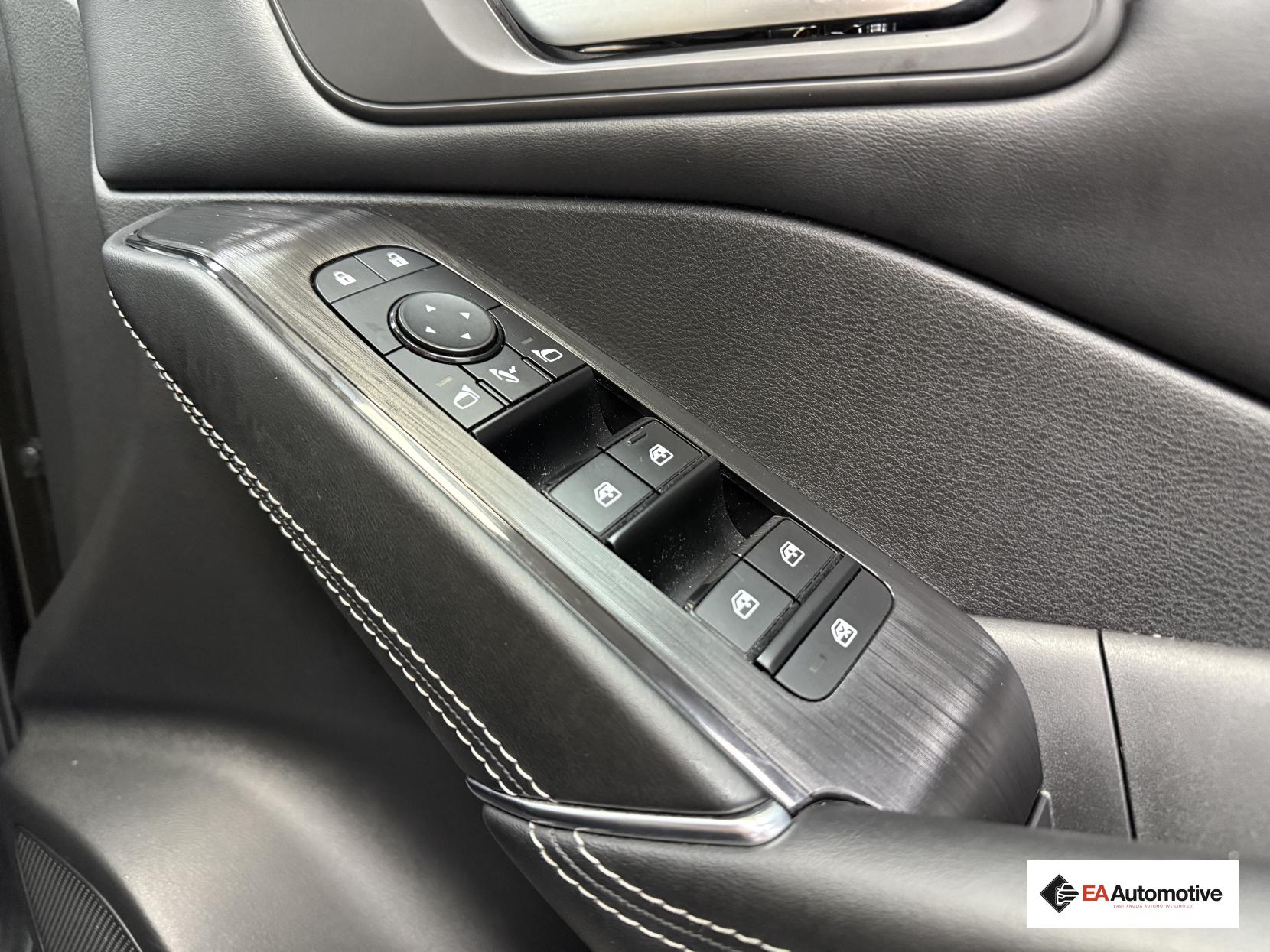 Nissan Qashqai 1.3 DIG-T MHEV N-Connecta SUV 5dr Petrol Hybrid Manual Euro 6 (s/s) (140 ps)