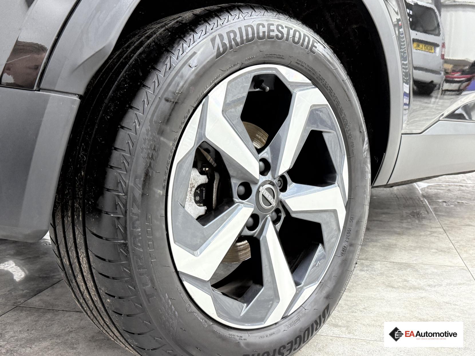 Nissan Qashqai 1.3 DIG-T MHEV N-Connecta SUV 5dr Petrol Hybrid Manual Euro 6 (s/s) (140 ps)