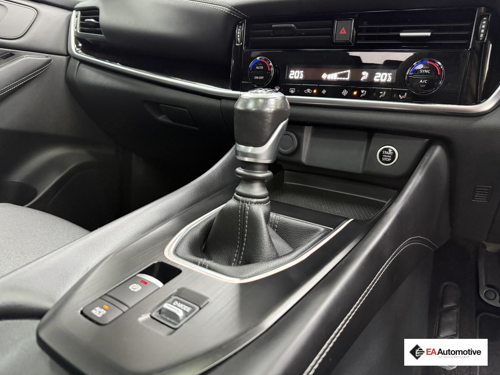 Nissan Qashqai 1.3 DIG-T MHEV N-Connecta SUV 5dr Petrol Hybrid Manual Euro 6 (s/s) (140 ps)