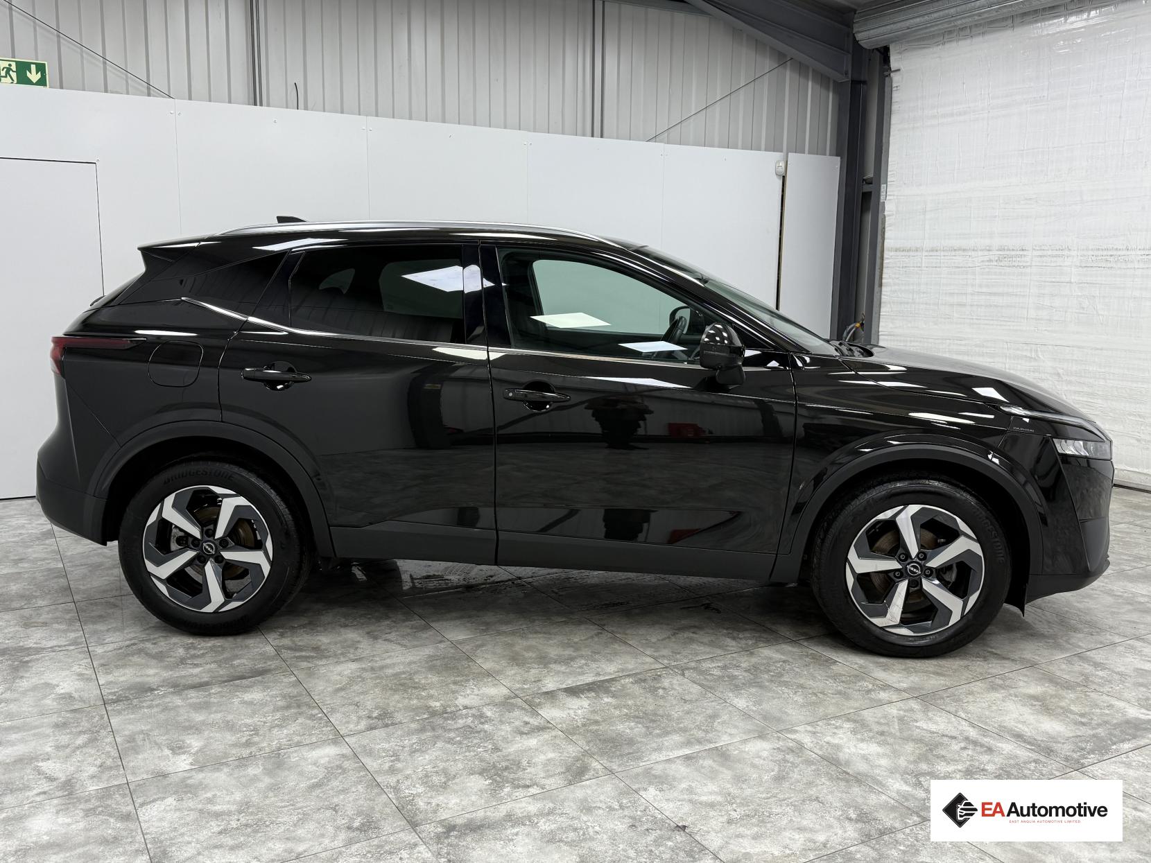 Nissan Qashqai 1.3 DIG-T MHEV N-Connecta SUV 5dr Petrol Hybrid Manual Euro 6 (s/s) (140 ps)