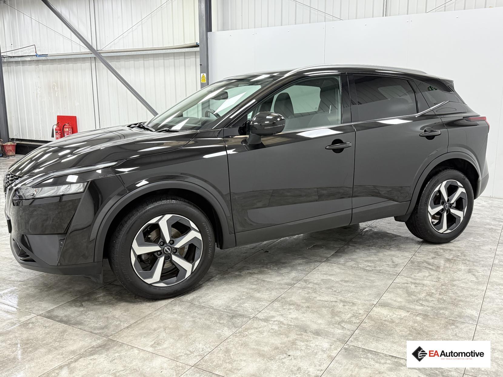 Nissan Qashqai 1.3 DIG-T MHEV N-Connecta SUV 5dr Petrol Hybrid Manual Euro 6 (s/s) (140 ps)