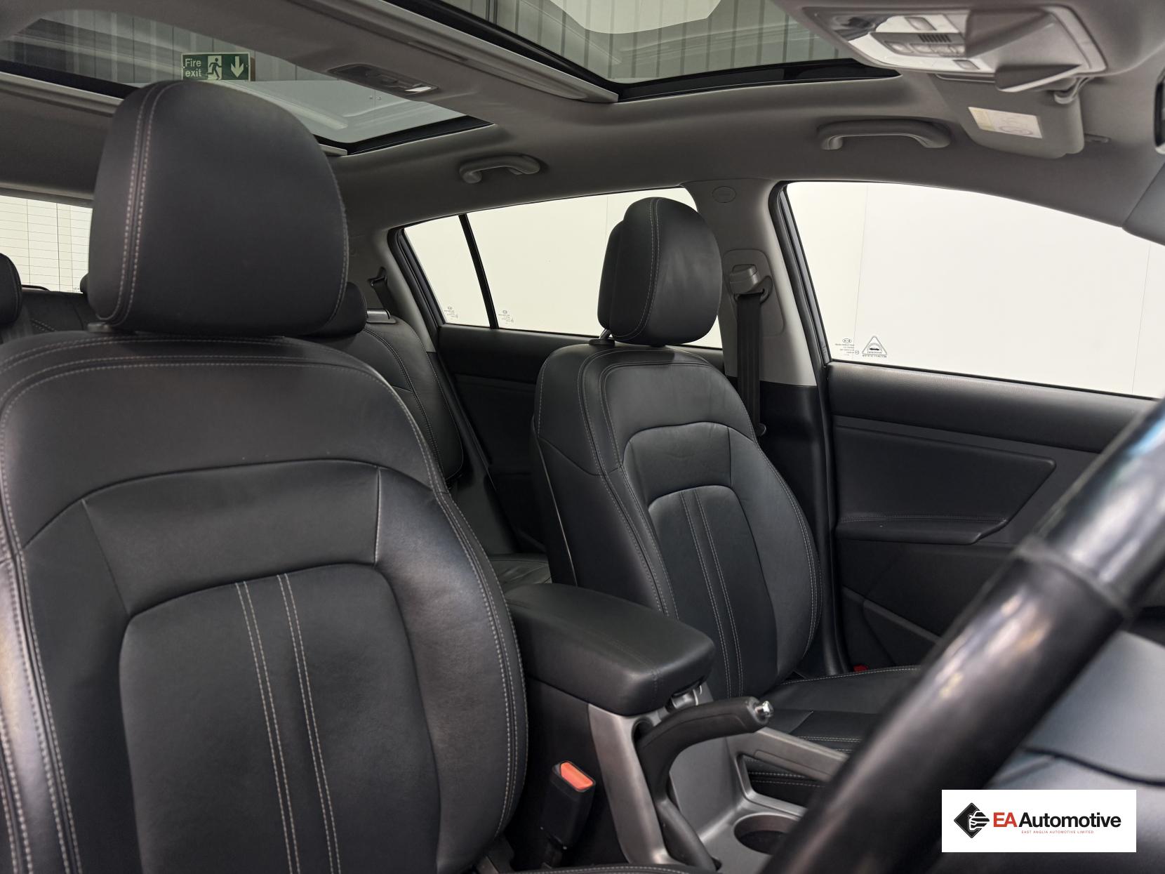 Kia Sportage 1.7 CRDi EcoDynamics 4 SUV 5dr Diesel Manual 2WD Euro 5 (s/s) (114 bhp)