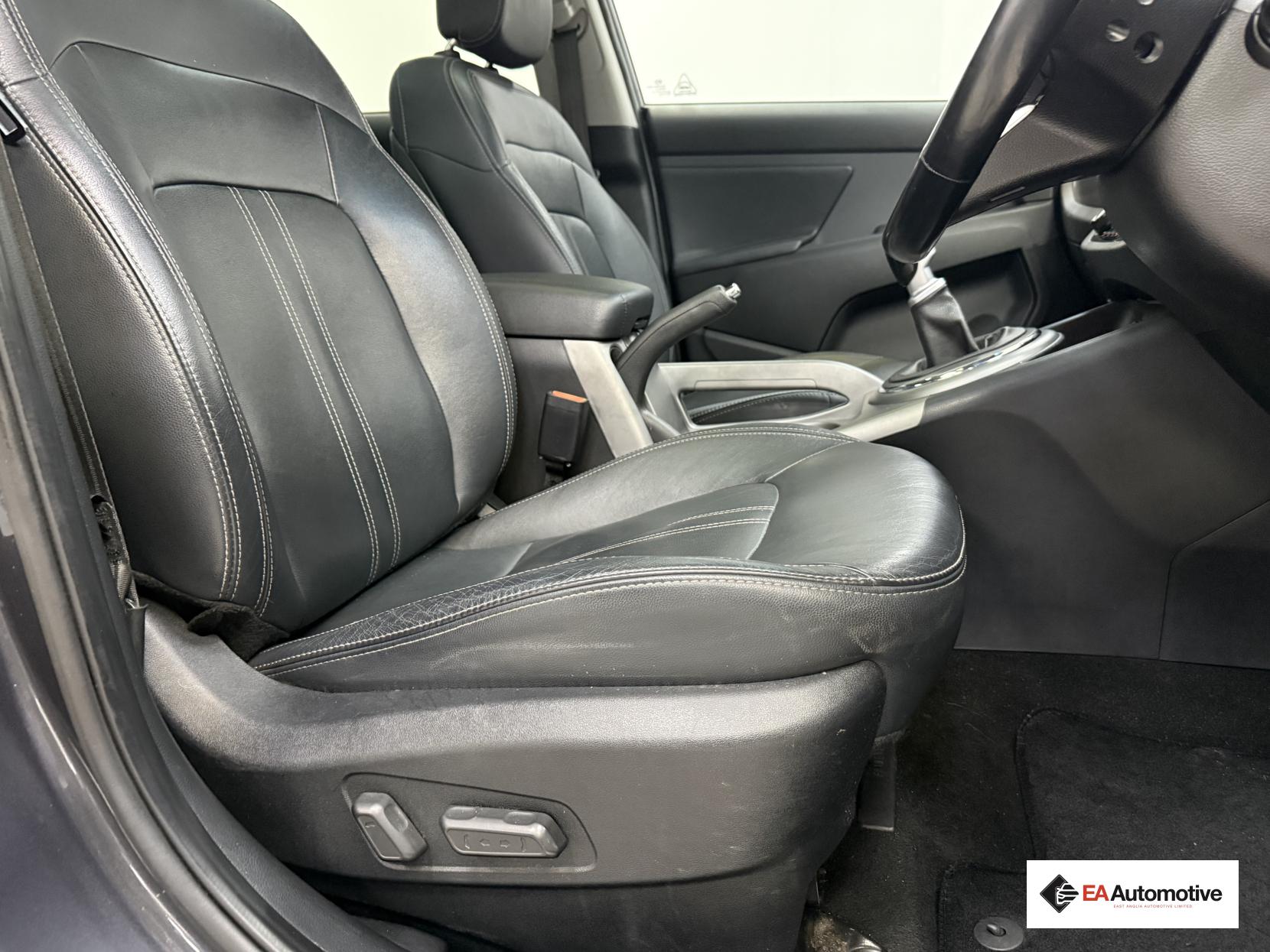 Kia Sportage 1.7 CRDi EcoDynamics 4 SUV 5dr Diesel Manual 2WD Euro 5 (s/s) (114 bhp)