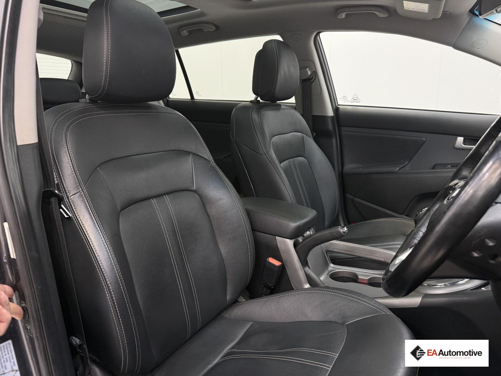 Kia Sportage 1.7 CRDi EcoDynamics 4 SUV 5dr Diesel Manual 2WD Euro 5 (s/s) (114 bhp)