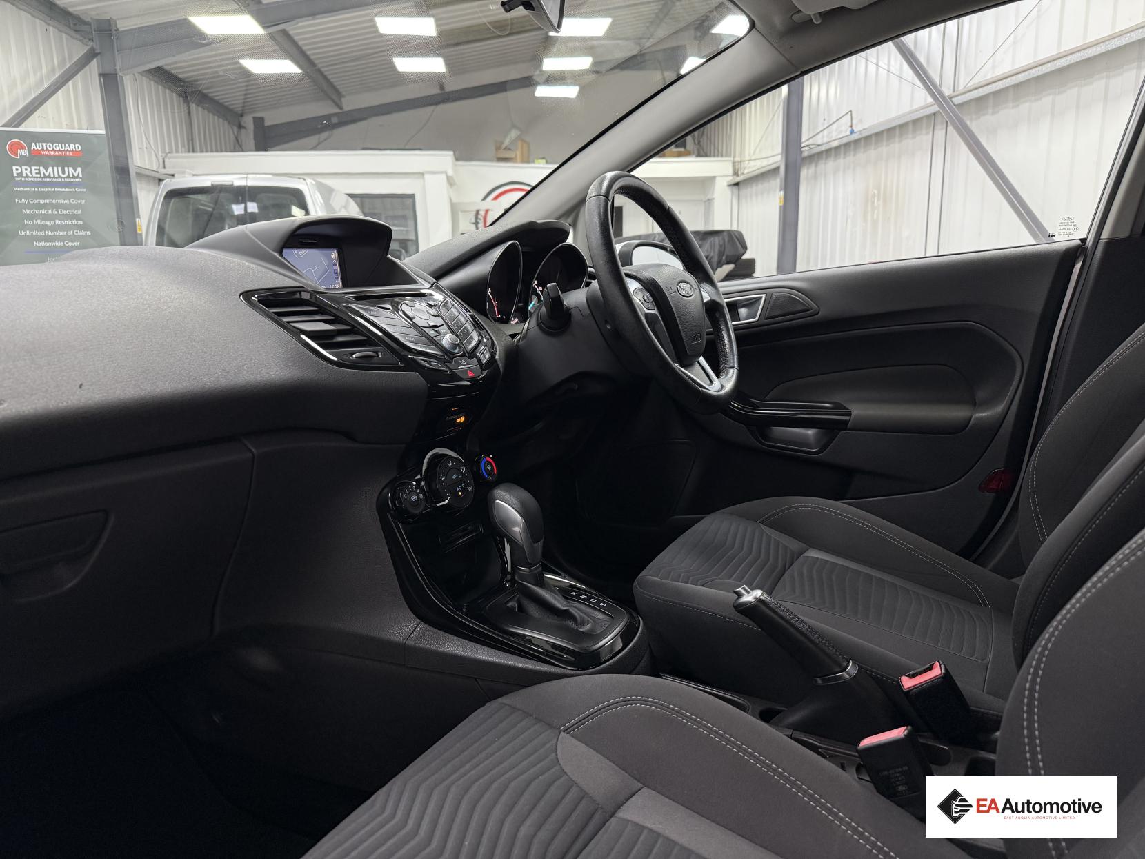 Ford Fiesta 1.0T EcoBoost Zetec Hatchback 5dr Petrol Powershift Euro 6 (100 ps)