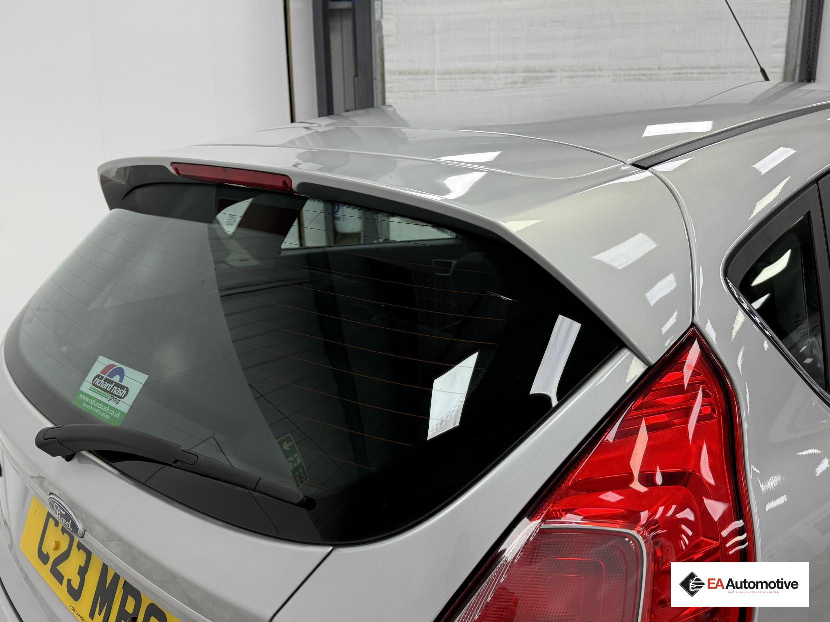 Ford Fiesta 1.0T EcoBoost Zetec Hatchback 5dr Petrol Powershift Euro 6 (100 ps)