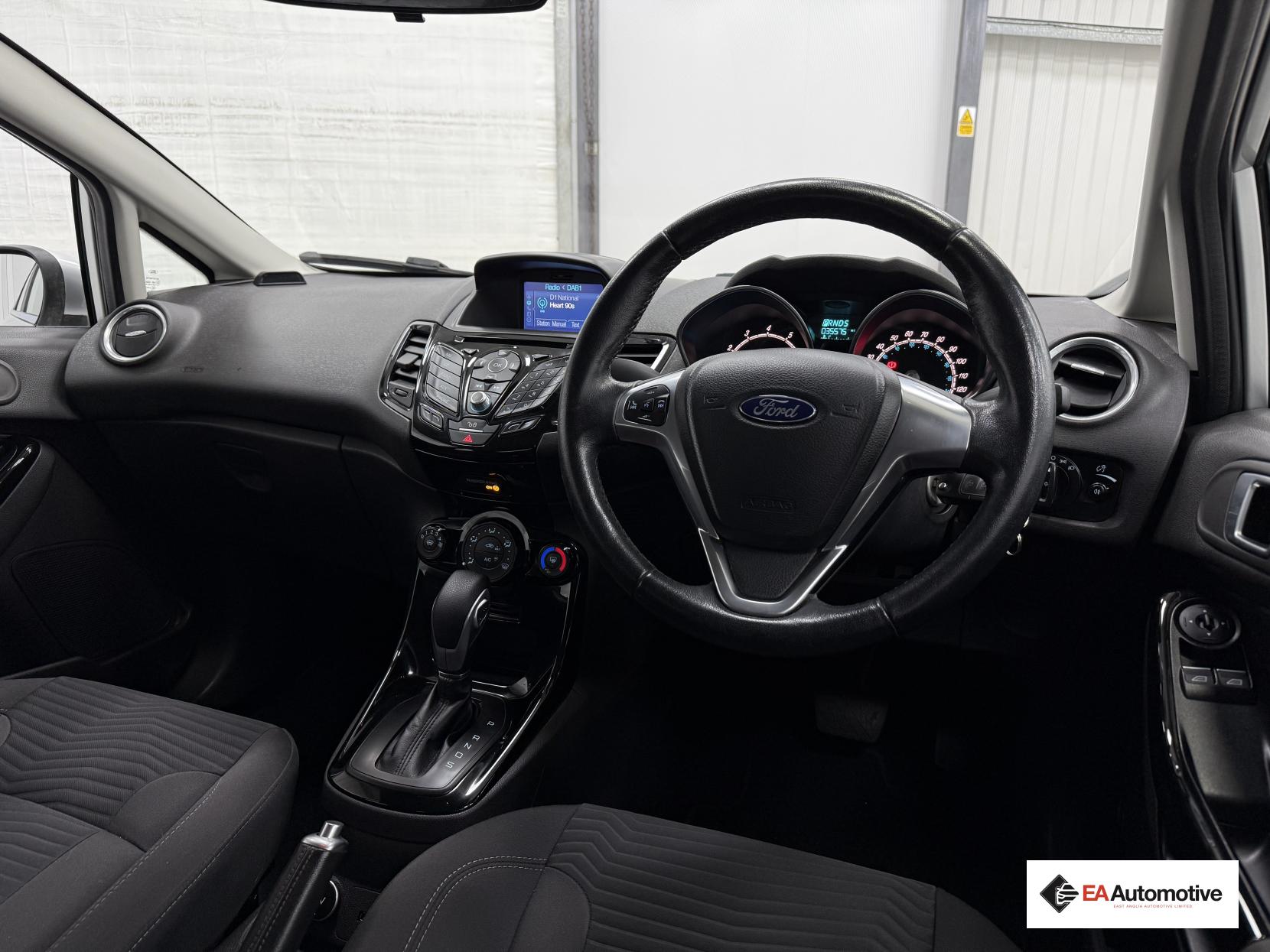 Ford Fiesta 1.0T EcoBoost Zetec Hatchback 5dr Petrol Powershift Euro 6 (100 ps)