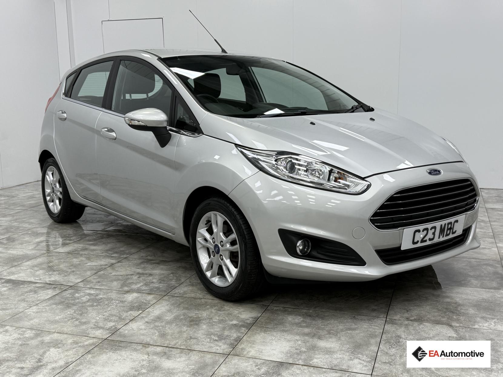 Ford Fiesta 1.0T EcoBoost Zetec Hatchback 5dr Petrol Powershift Euro 6 (100 ps)