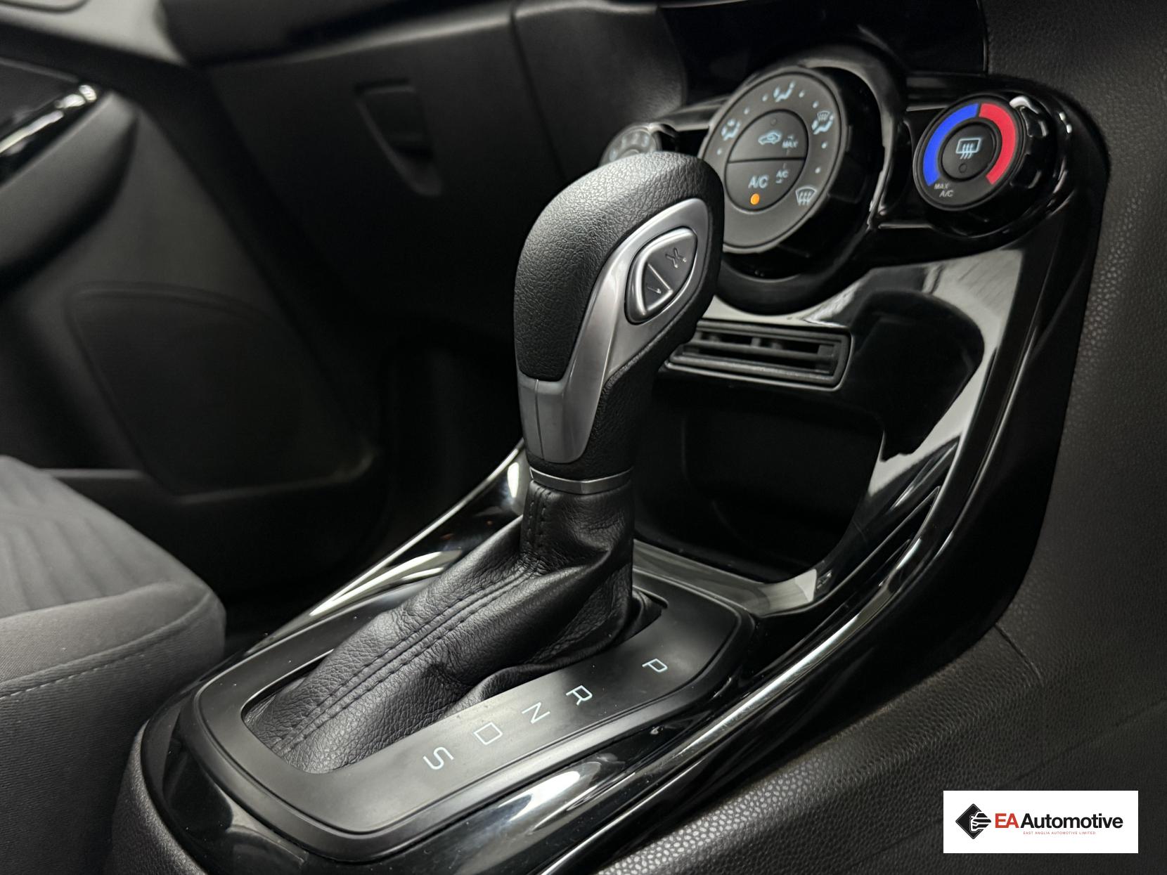 Ford Fiesta 1.0T EcoBoost Zetec Hatchback 5dr Petrol Powershift Euro 6 (100 ps)