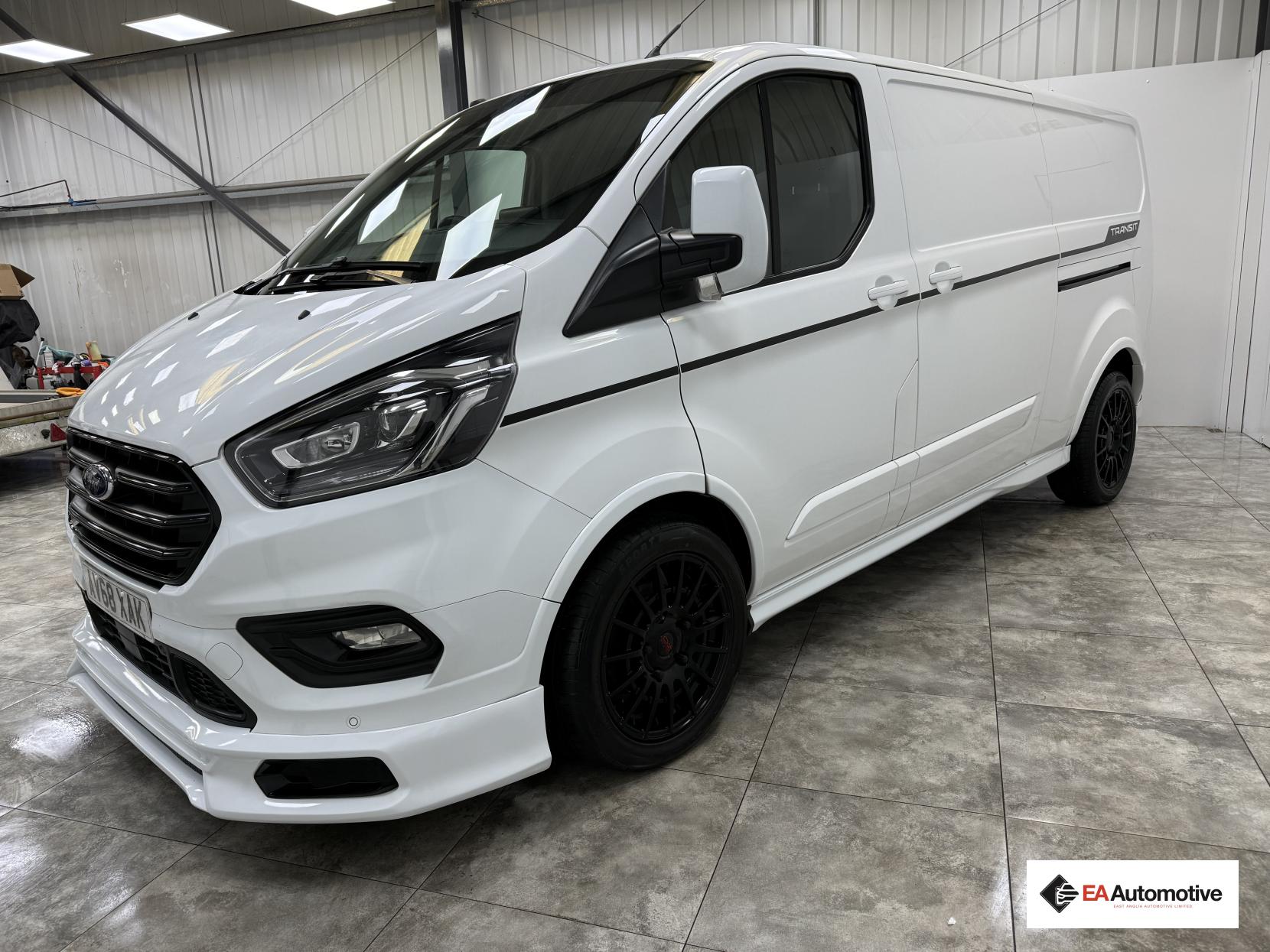 Ford Transit Custom 2.0 310 EcoBlue Sport Panel Van 5dr Diesel Manual L2 H1 Euro 6 (170 ps)