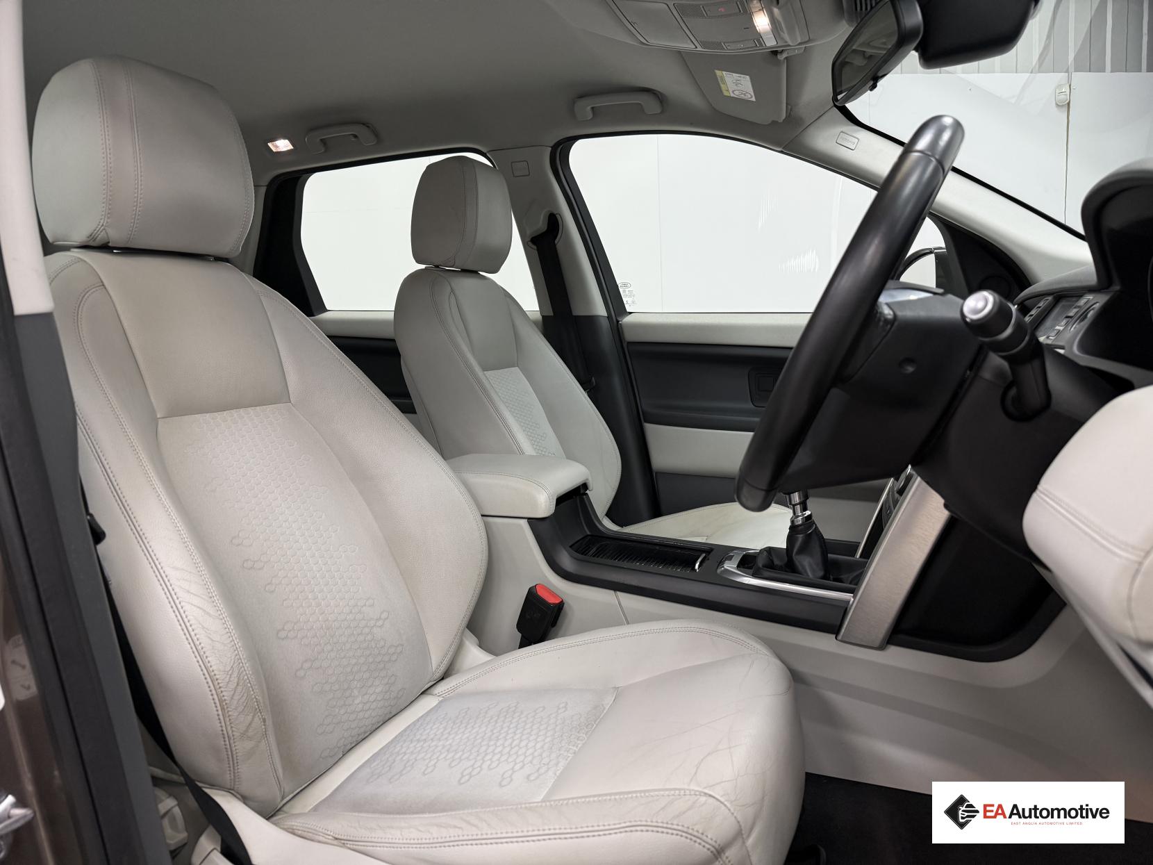 Land Rover Discovery Sport 2.0 TD4 SE SUV 5dr Diesel Manual 4WD Euro 6 (s/s) (5 Seat) (150 ps)