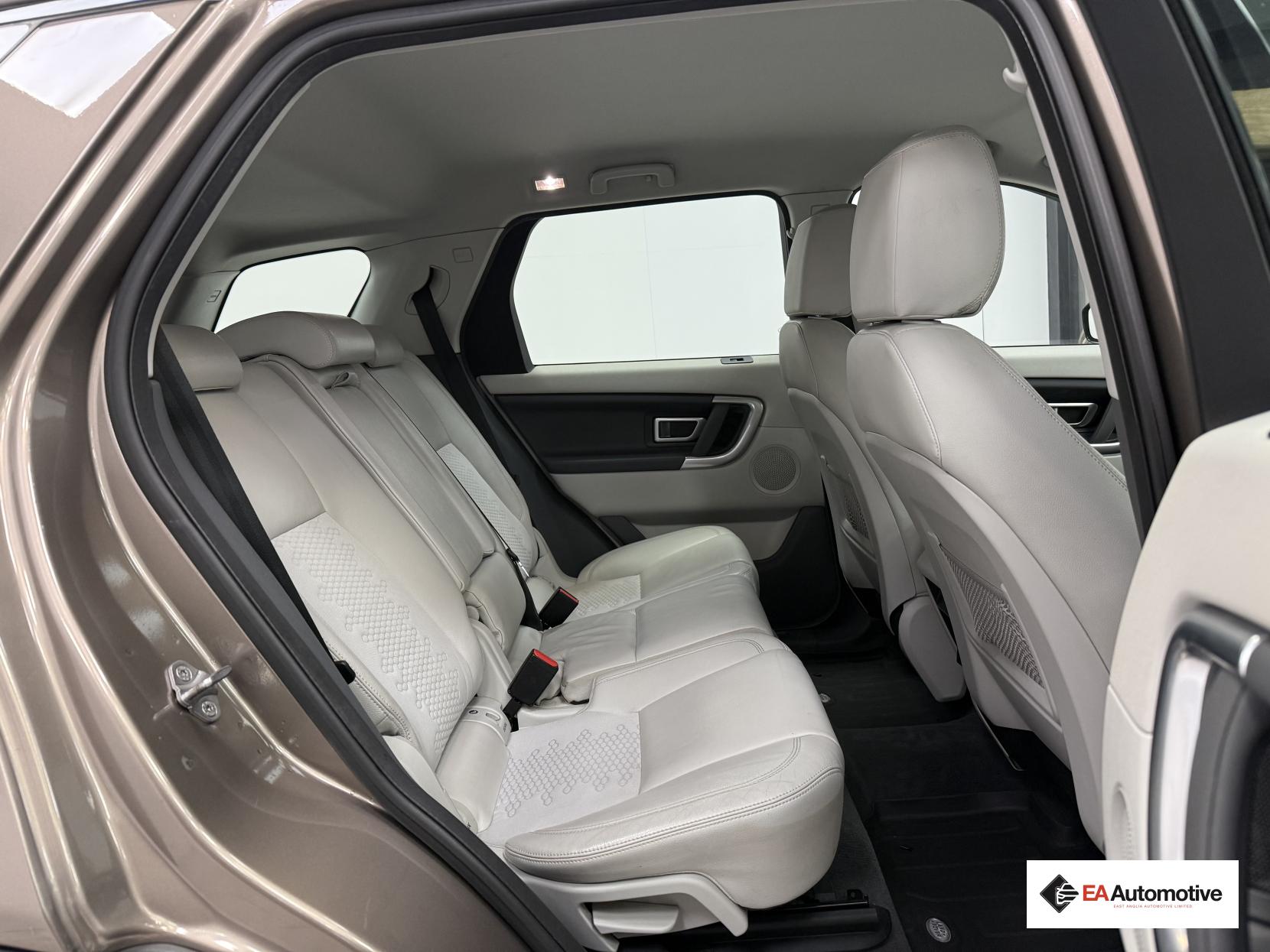 Land Rover Discovery Sport 2.0 TD4 SE SUV 5dr Diesel Manual 4WD Euro 6 (s/s) (5 Seat) (150 ps)